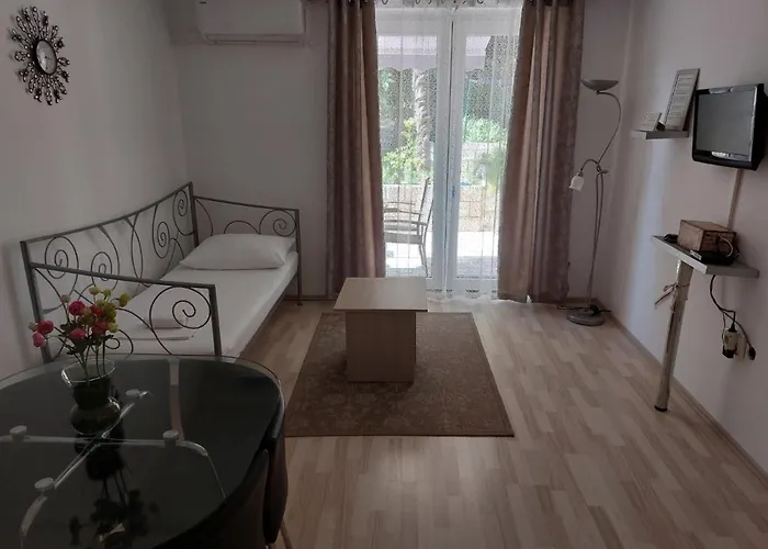 Ab Batala Апартаменты *